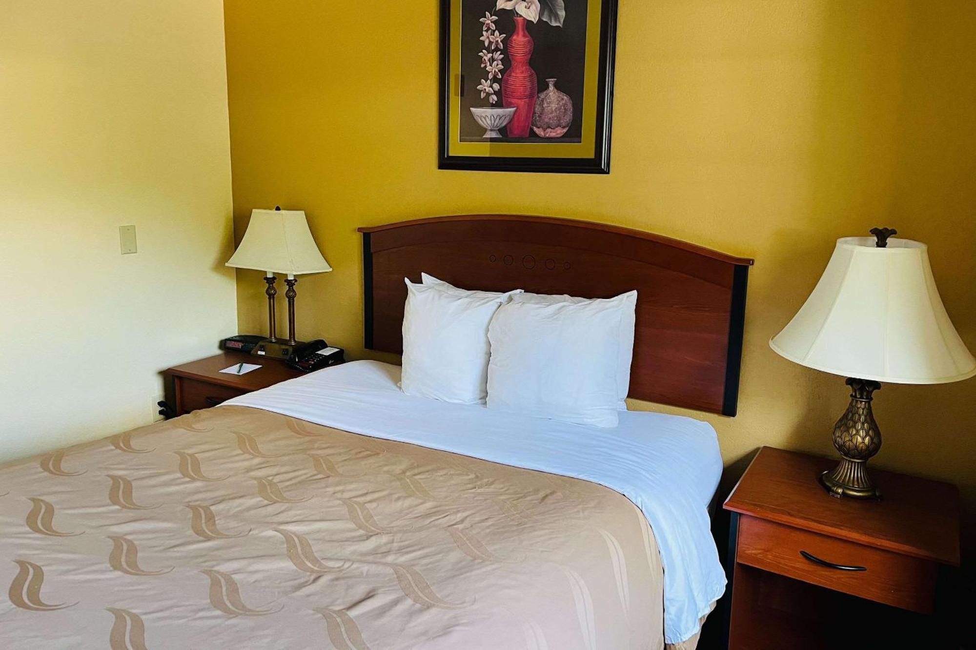 Quality Inn & Suites Prestonsburg Next To Mountain Arts Center Buitenkant foto