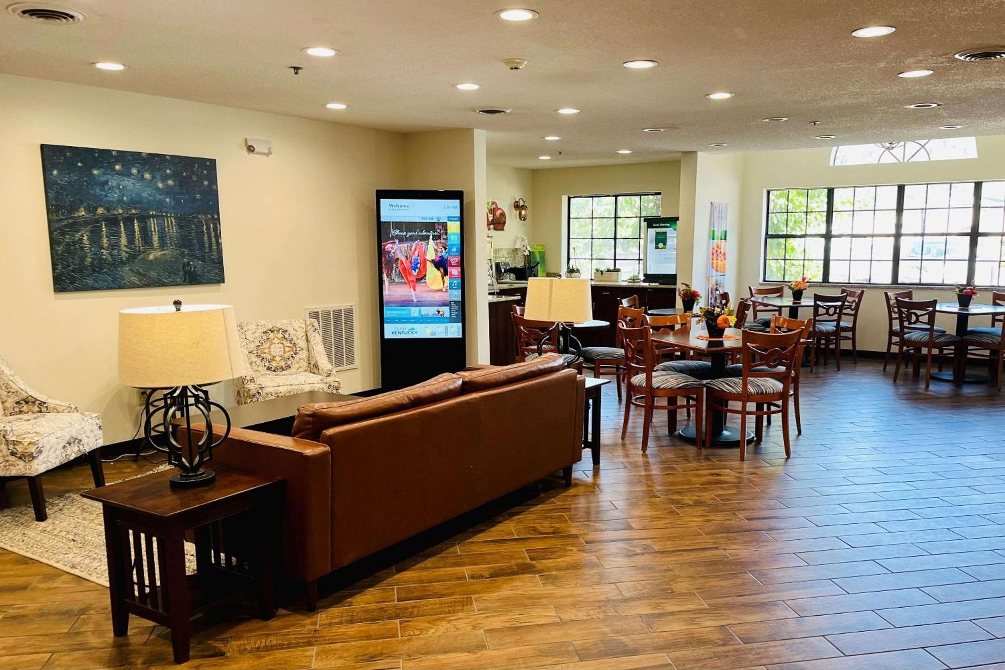 Quality Inn & Suites Prestonsburg Next To Mountain Arts Center Buitenkant foto