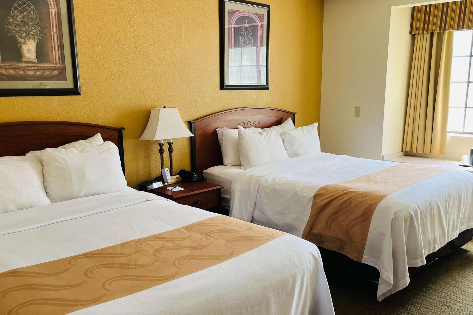 Quality Inn & Suites Prestonsburg Next To Mountain Arts Center Buitenkant foto