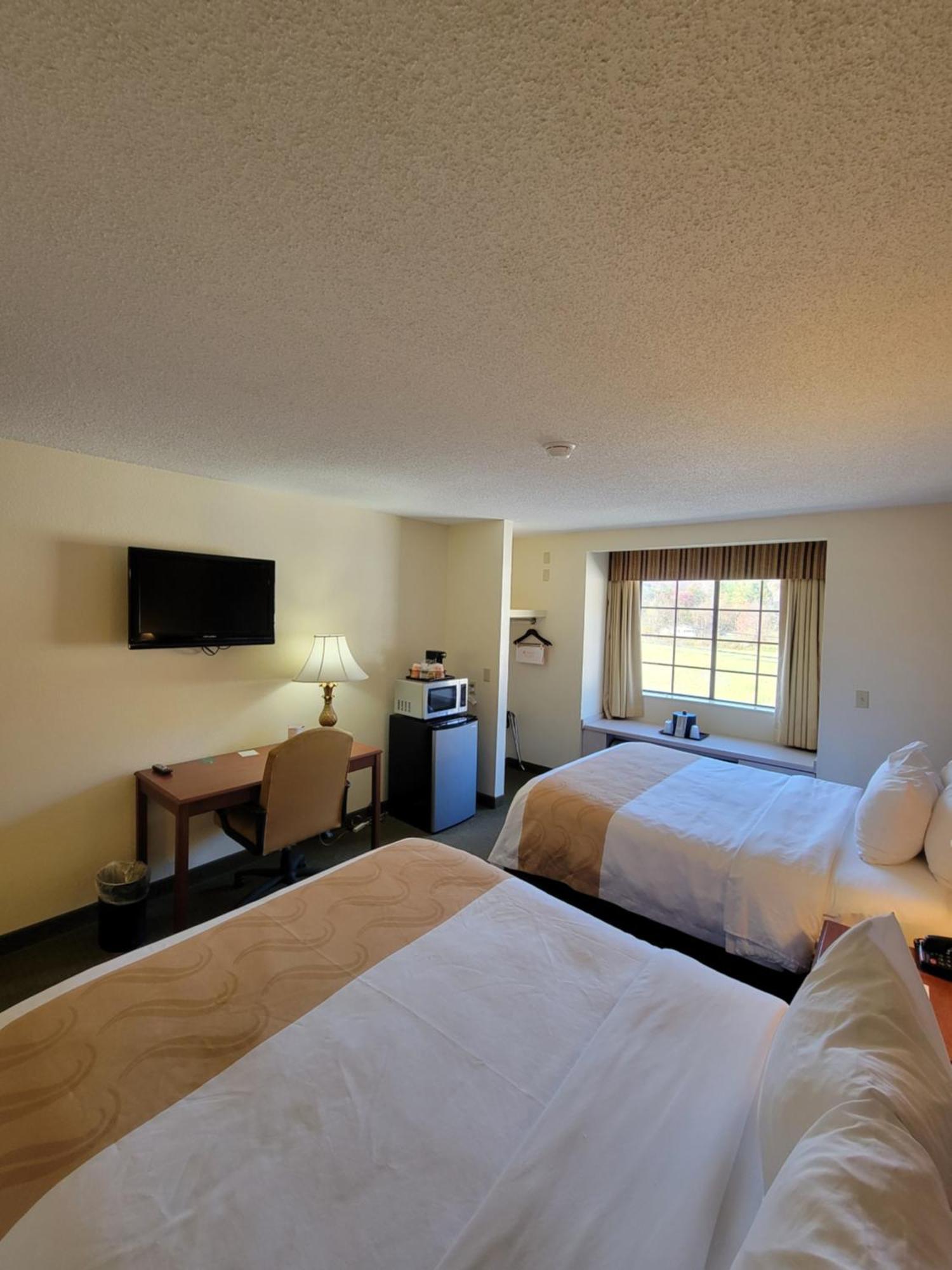 Quality Inn & Suites Prestonsburg Next To Mountain Arts Center Buitenkant foto
