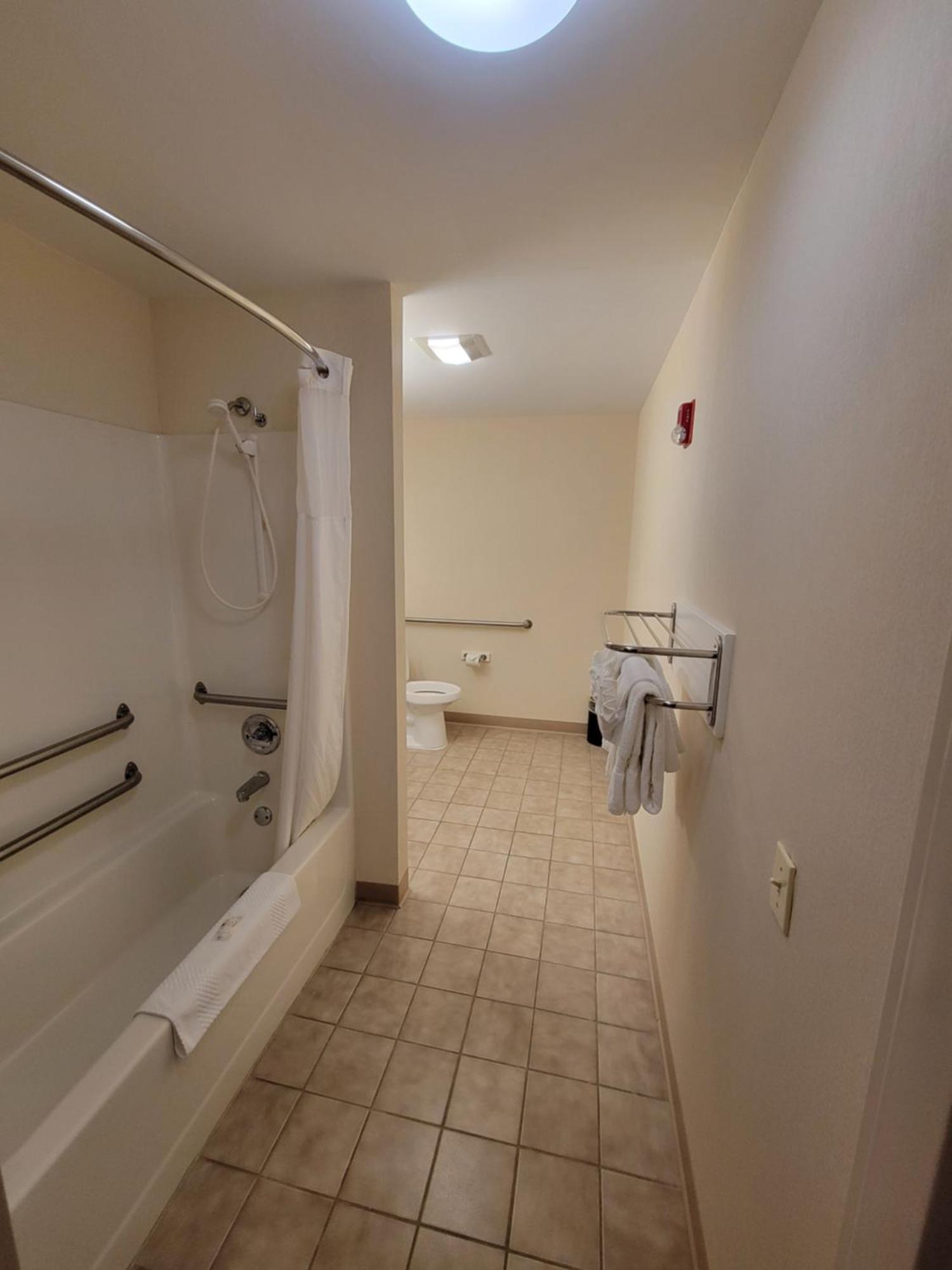 Quality Inn & Suites Prestonsburg Next To Mountain Arts Center Buitenkant foto