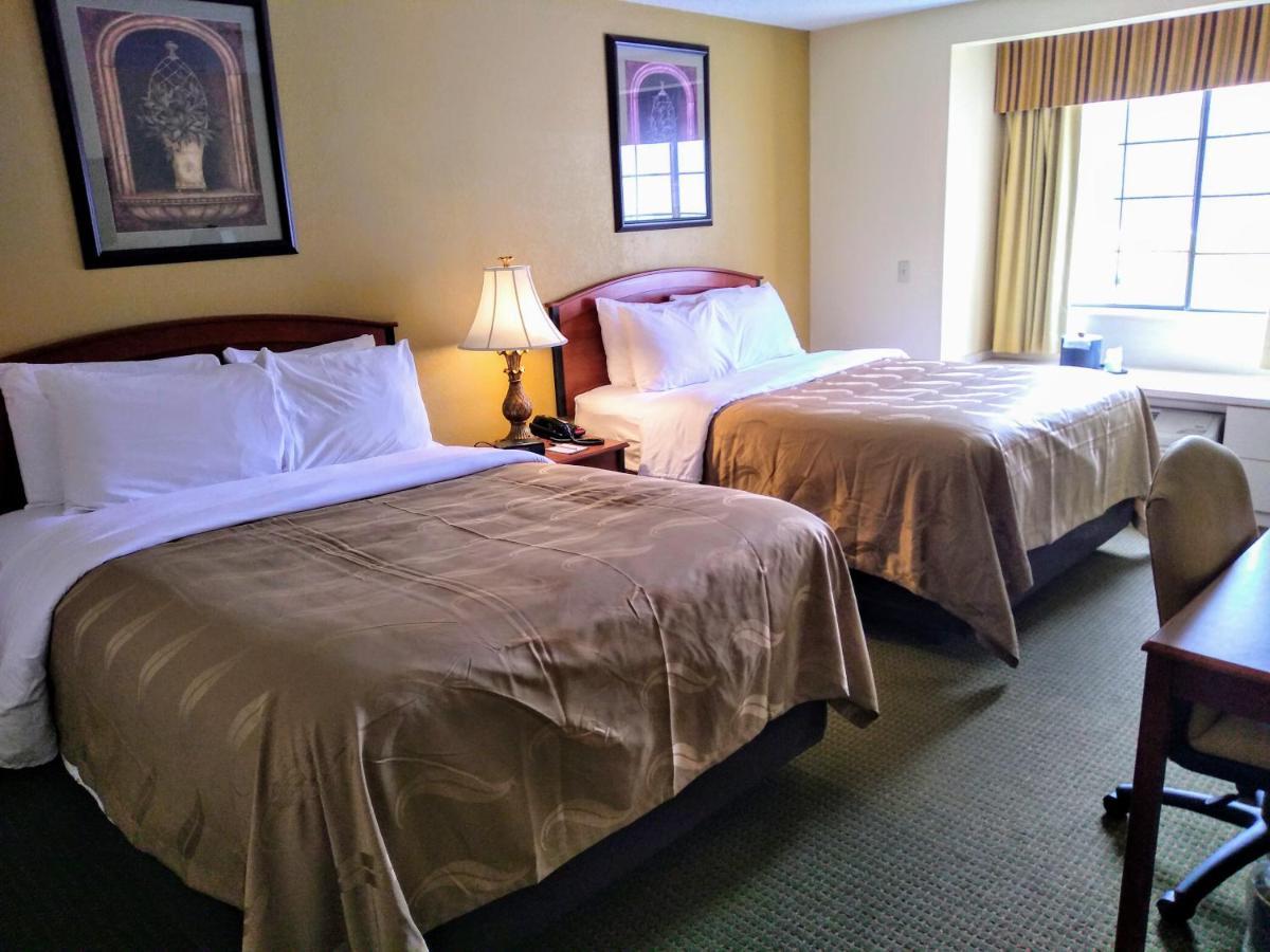 Quality Inn & Suites Prestonsburg Next To Mountain Arts Center Buitenkant foto